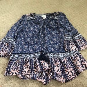 Adorable floral blouse with tassels